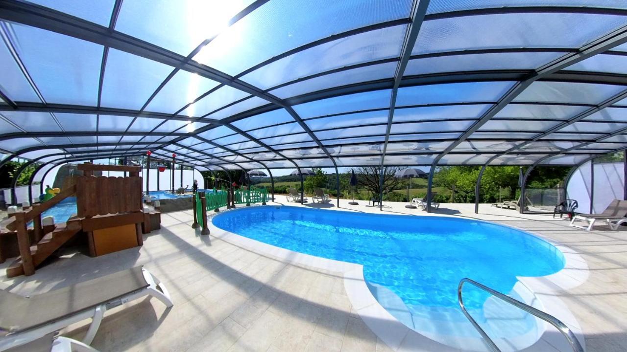 Camping Les Terrasses De Dordogne Rouffignac Saint-Cernin Bagian luar foto