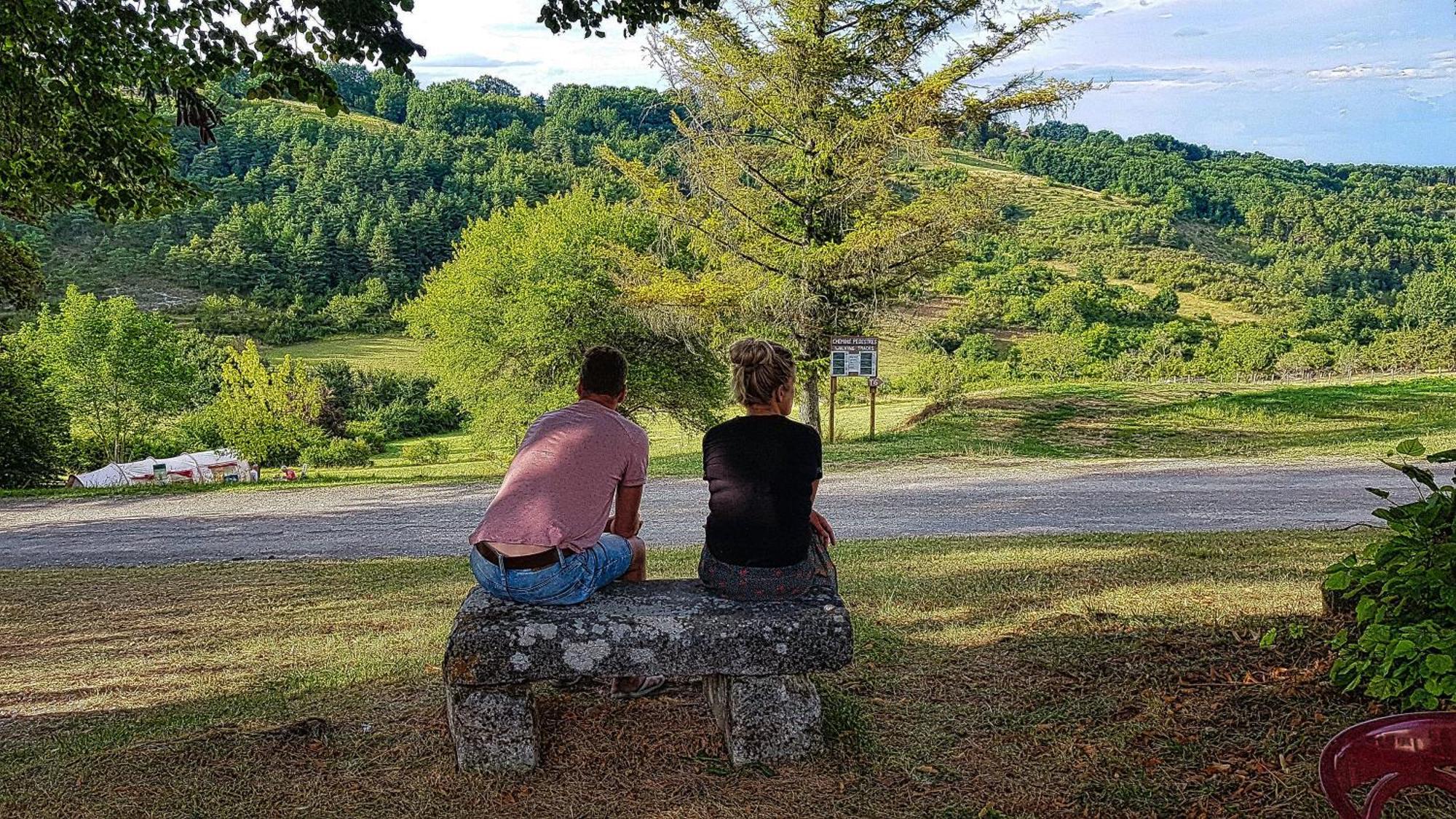 Camping Les Terrasses De Dordogne Rouffignac Saint-Cernin Bagian luar foto