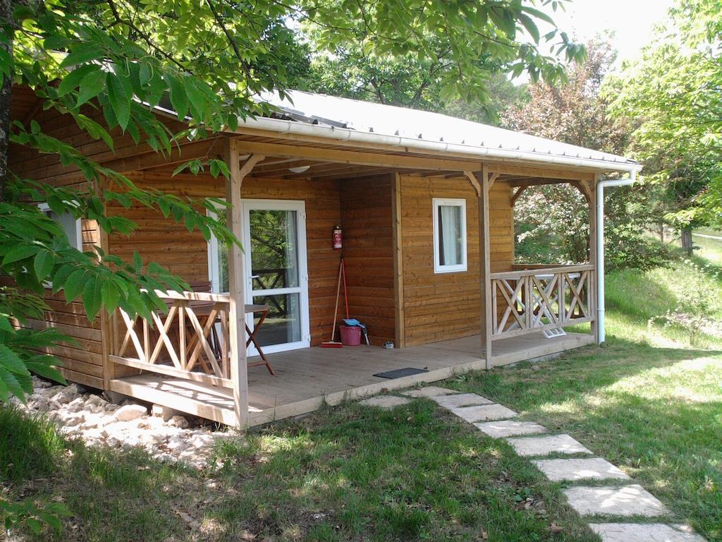 Camping Les Terrasses De Dordogne Rouffignac Saint-Cernin Ruang foto
