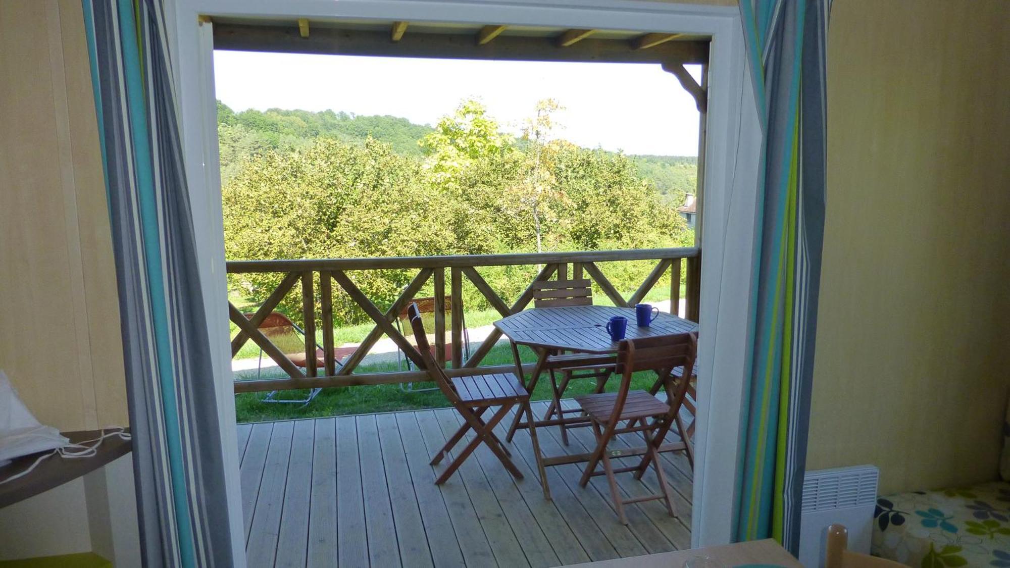 Camping Les Terrasses De Dordogne Rouffignac Saint-Cernin Ruang foto