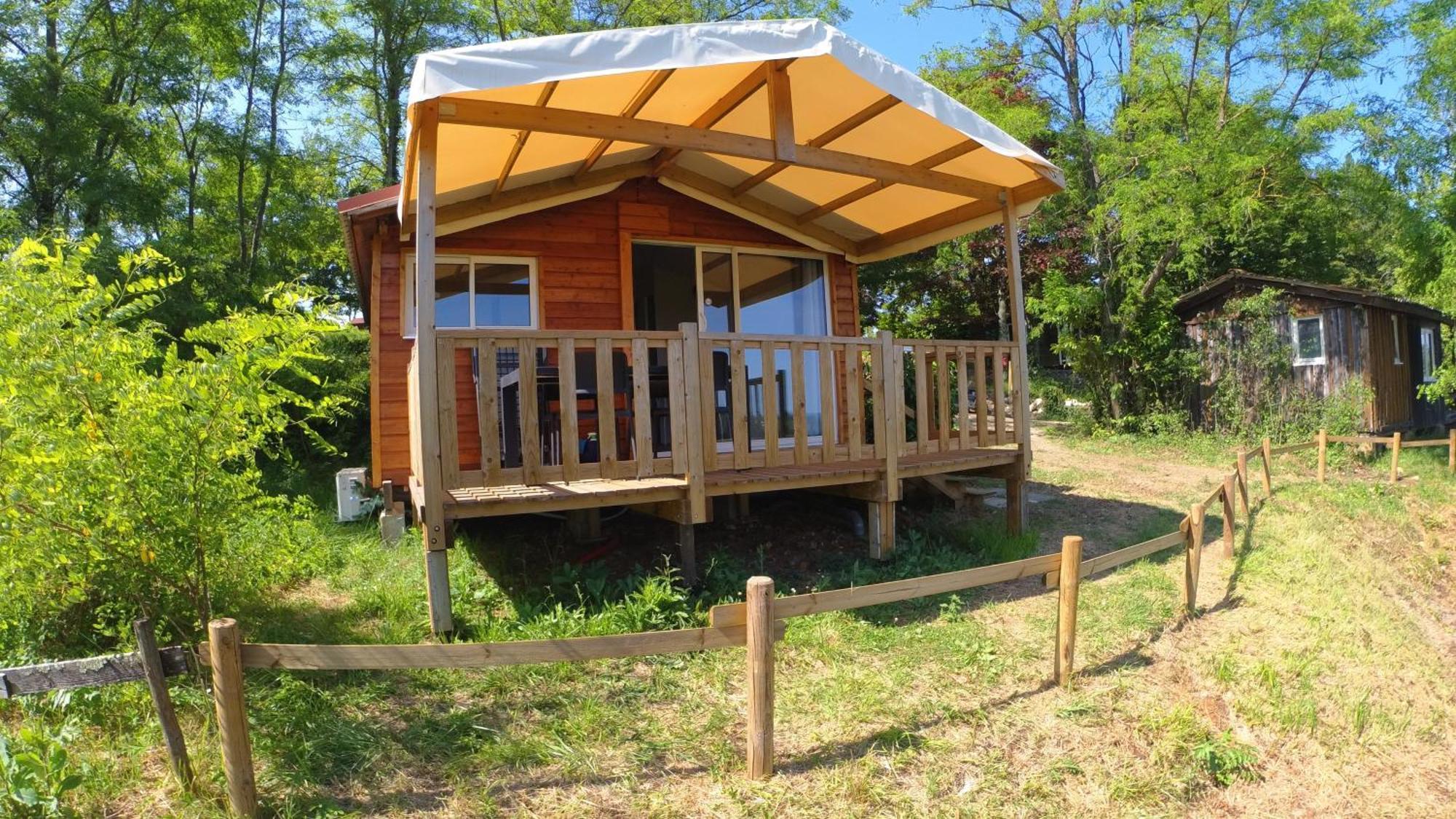 Camping Les Terrasses De Dordogne Rouffignac Saint-Cernin Bagian luar foto