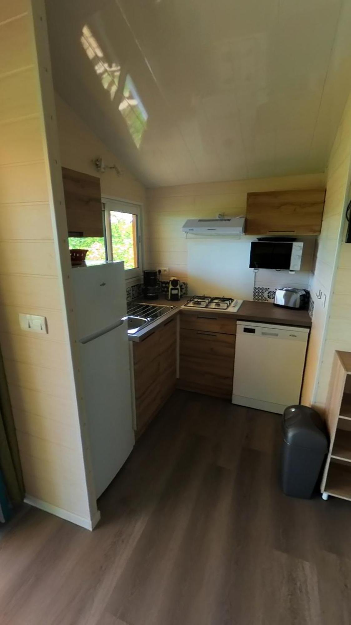 Camping Les Terrasses De Dordogne Rouffignac Saint-Cernin Ruang foto