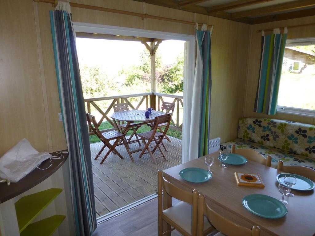 Camping Les Terrasses De Dordogne Rouffignac Saint-Cernin Ruang foto