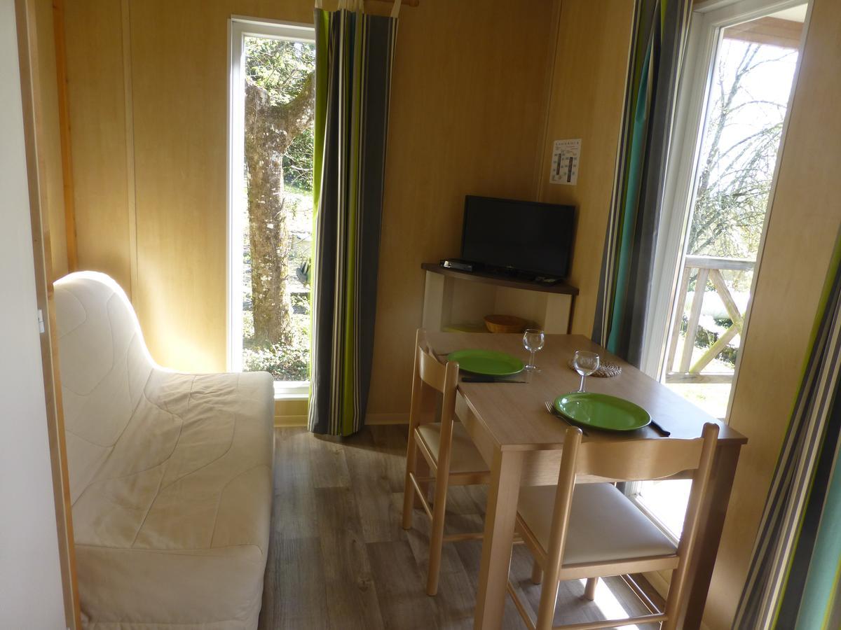Camping Les Terrasses De Dordogne Rouffignac Saint-Cernin Bagian luar foto