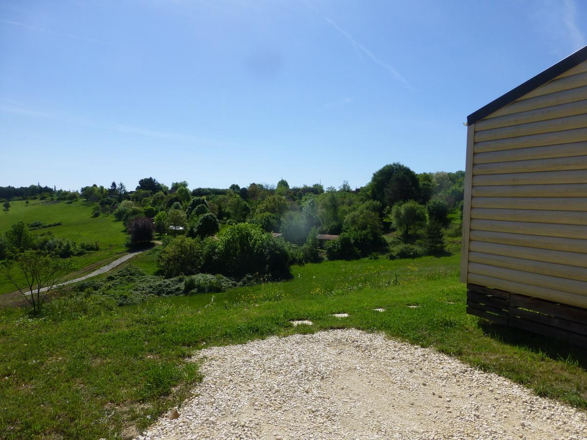 Camping Les Terrasses De Dordogne Rouffignac Saint-Cernin Bagian luar foto