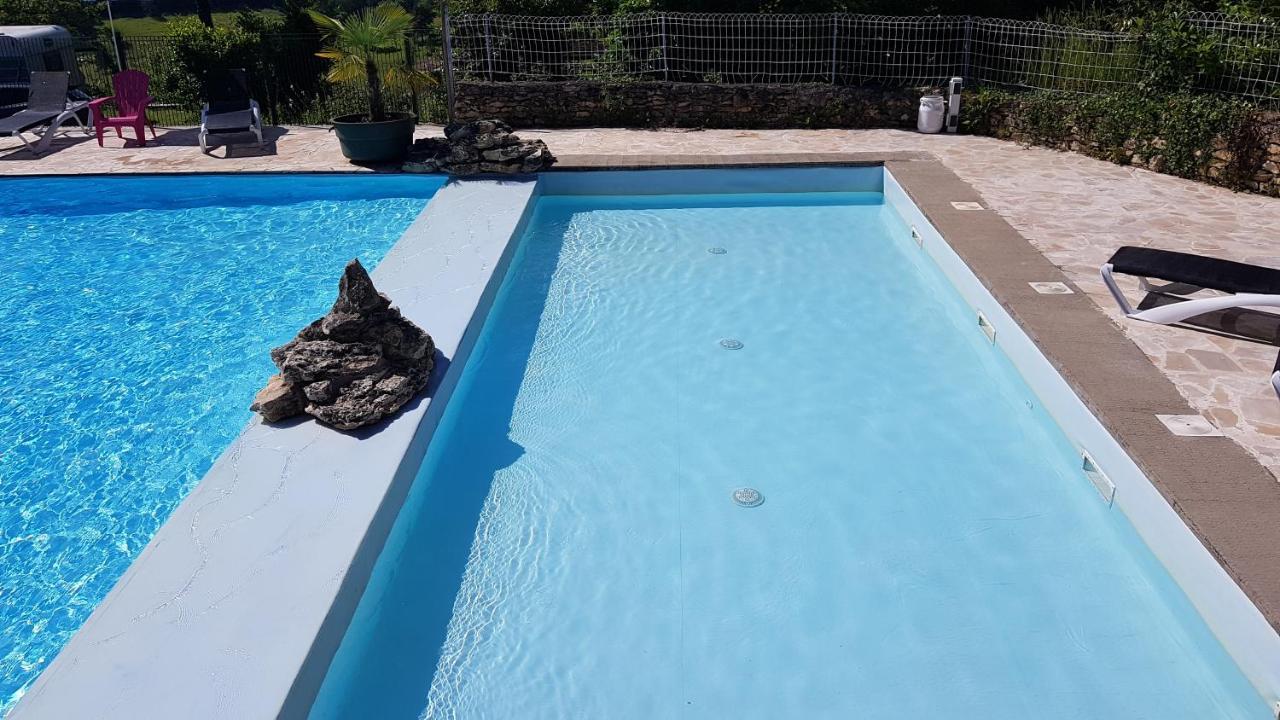 Camping Les Terrasses De Dordogne Rouffignac Saint-Cernin Bagian luar foto