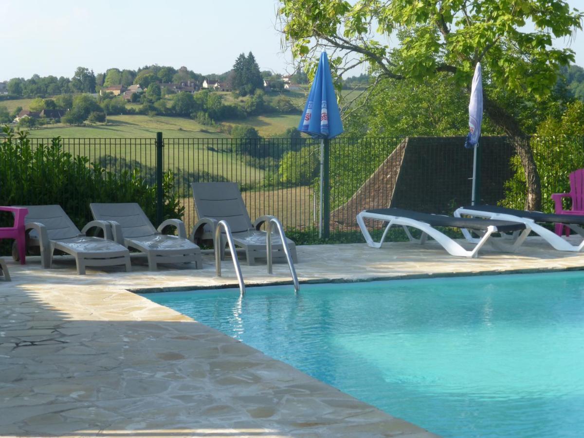 Camping Les Terrasses De Dordogne Rouffignac Saint-Cernin Bagian luar foto