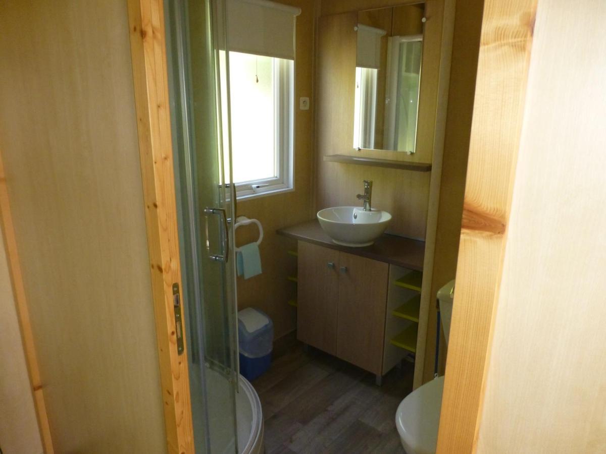 Camping Les Terrasses De Dordogne Rouffignac Saint-Cernin Bagian luar foto